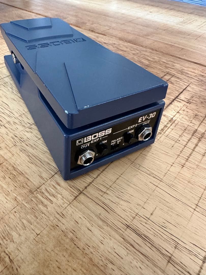 BOSS EV-30 エクスプレッションペダル　中古品プレイヤーズコンディション