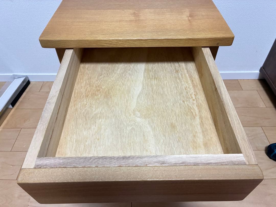 無印良品 タモ材 ベッドサイドテーブル