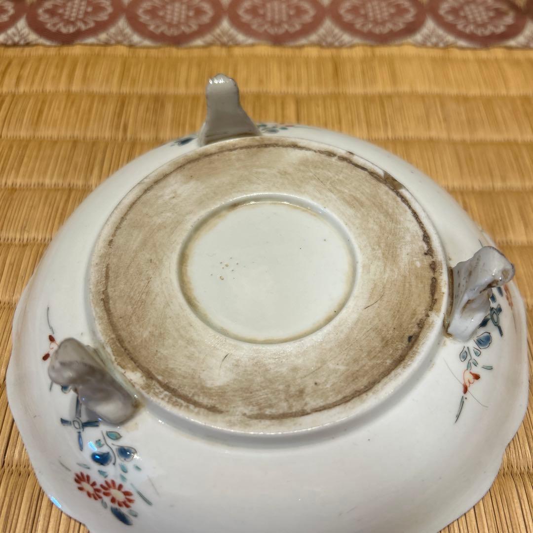 脚付き花陶器皿