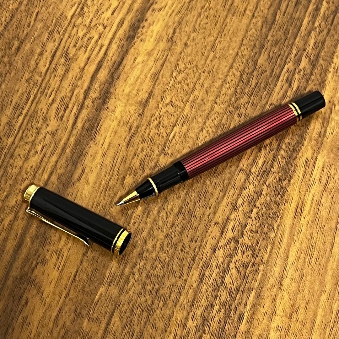 Pelikan ペリカン　ボールペン　スーべレーン　赤