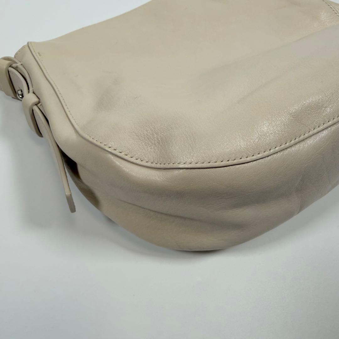 【美品】【現行】バーバリー　ショルダーバッグ　スモールナイトバッグ　アイボリー