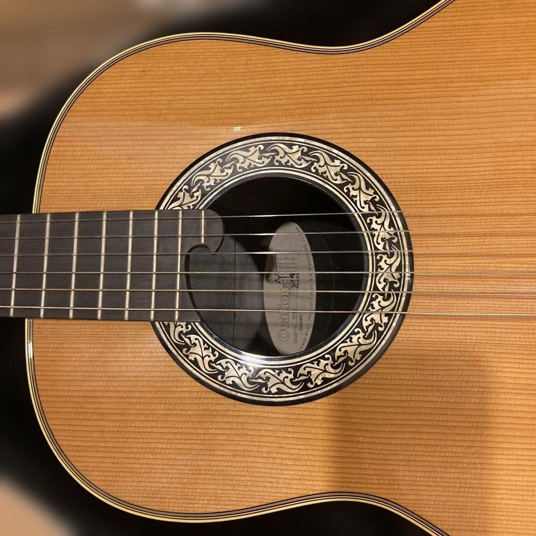 Ovation 1713 Classicギター ハードケース、弦2本付