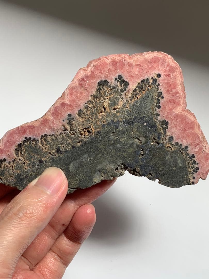 菱マンガン鉱　ロードクロサイト　インカローズ　国産　パイライト　根付　恋愛　水石