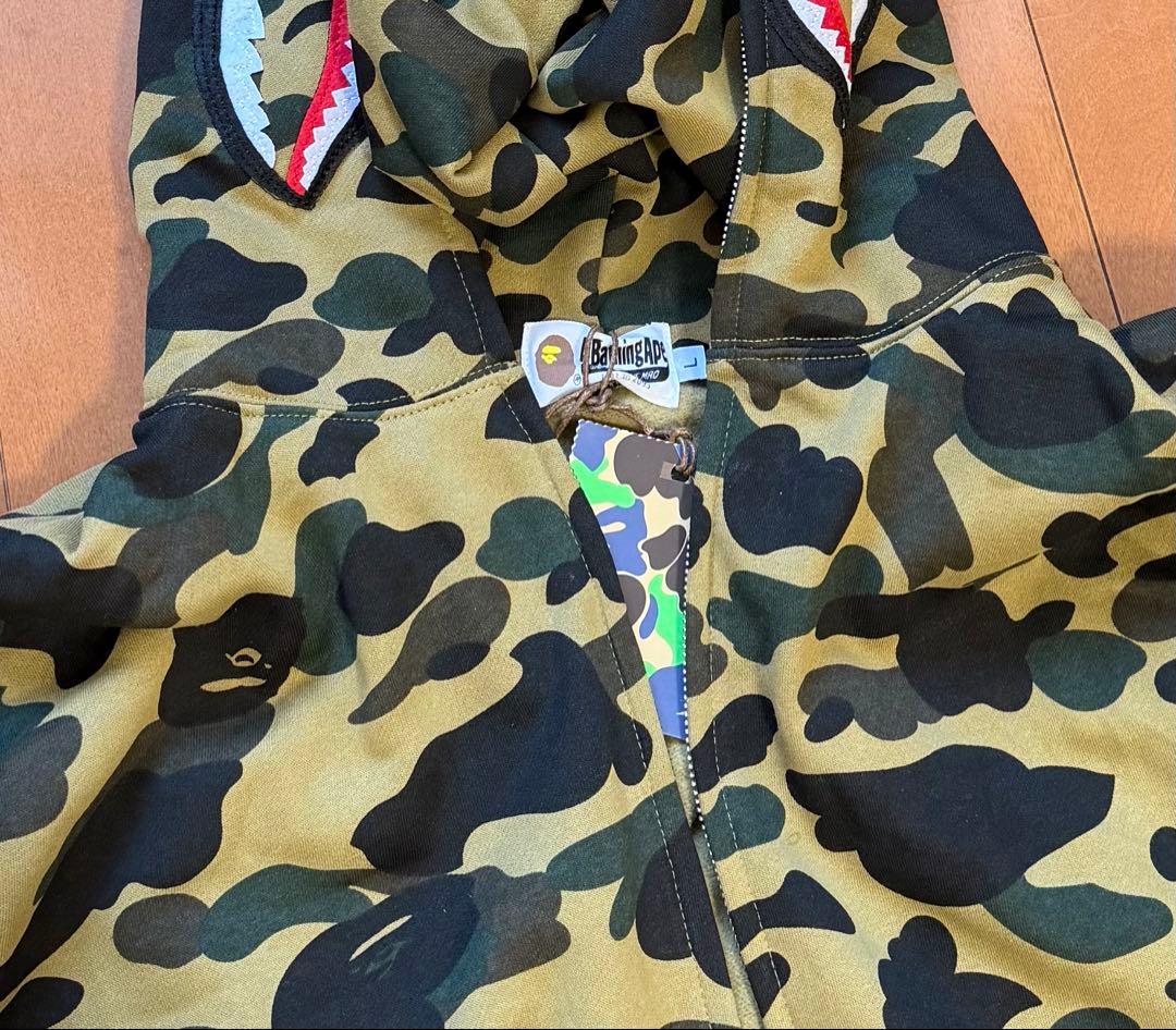 A Bathing Ape 迷彩シャークフードパーカー