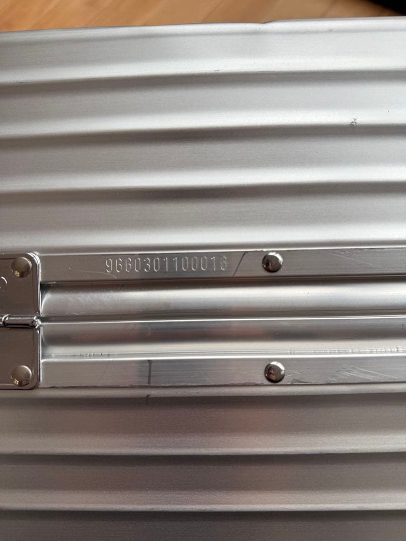 リモワ スーツケース 63Ｌ 旧ロゴ TSAロックなし クラシックフライト