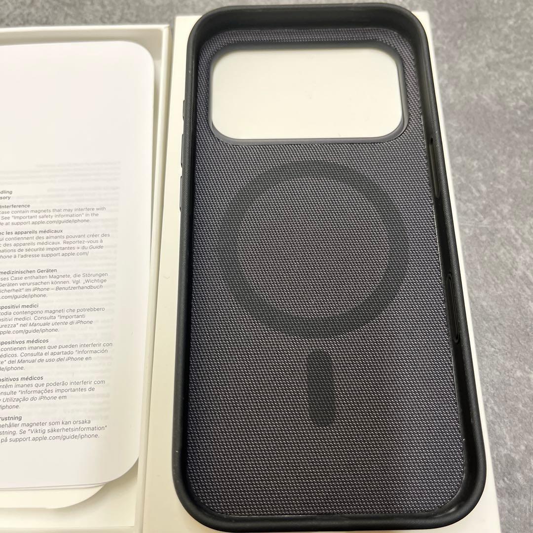 新品 iPhone 17 Pro TechWoven Case ブラック