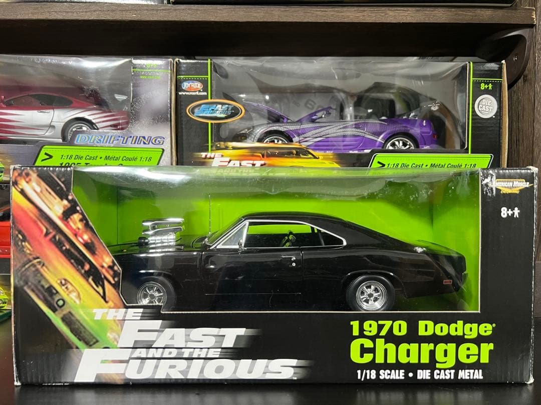 ミニカー FAST& FURIOUS 1970 DODGE CHARGER 1/18
