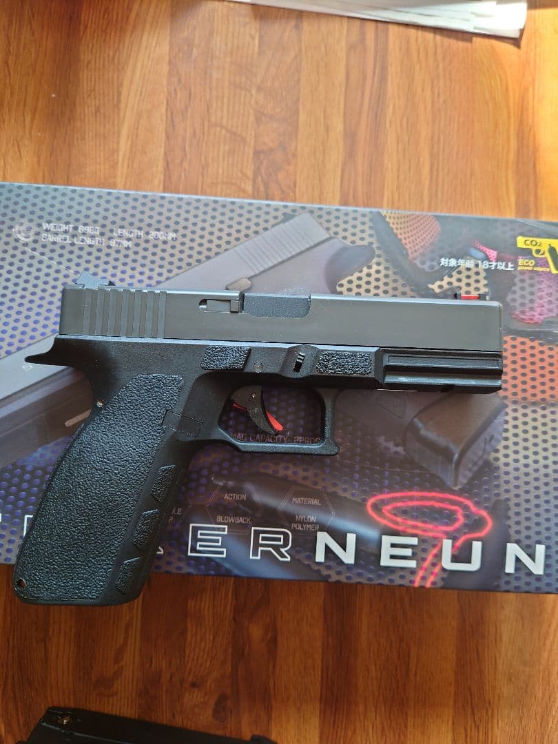 Carbon8 STRIKERNEUN CO2ガスガン