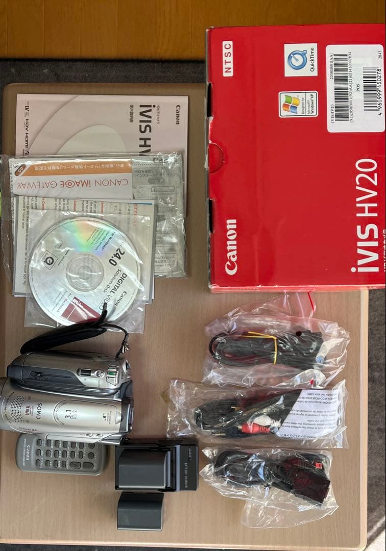 2007年製　Canon iVIS HV20 ビデオカメラ