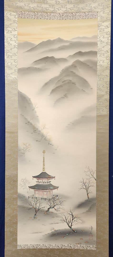【春の遠山 如意輪堂図】湧石 988　掛け軸　肉筆