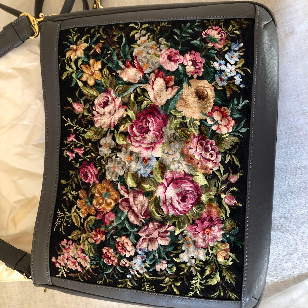 プチポワン　花柄刺繍 ハンドバッグ グレー　ショルダーバッグにも　久家道子