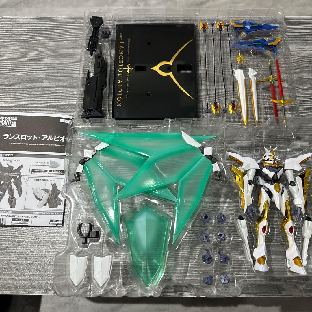 【中古】ROBOT魂　コードギアス　6体+フィギュア