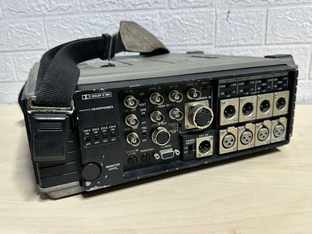 Panasonic AU-500 ポータブルビデオカセットレコ―ダ―