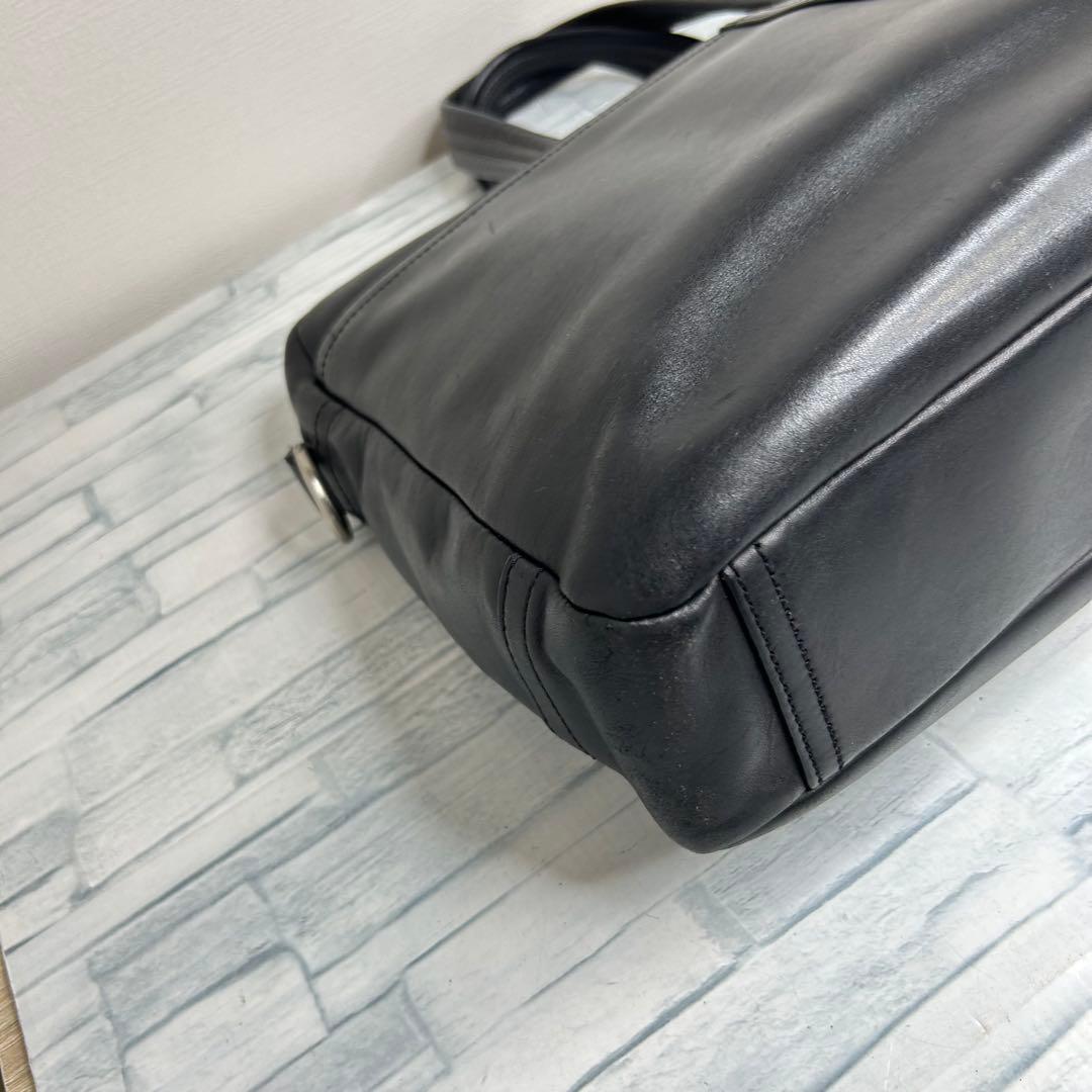 ヨッシー　55 美品　COACH コーチ ショルダーバッグ　ビジネスバック