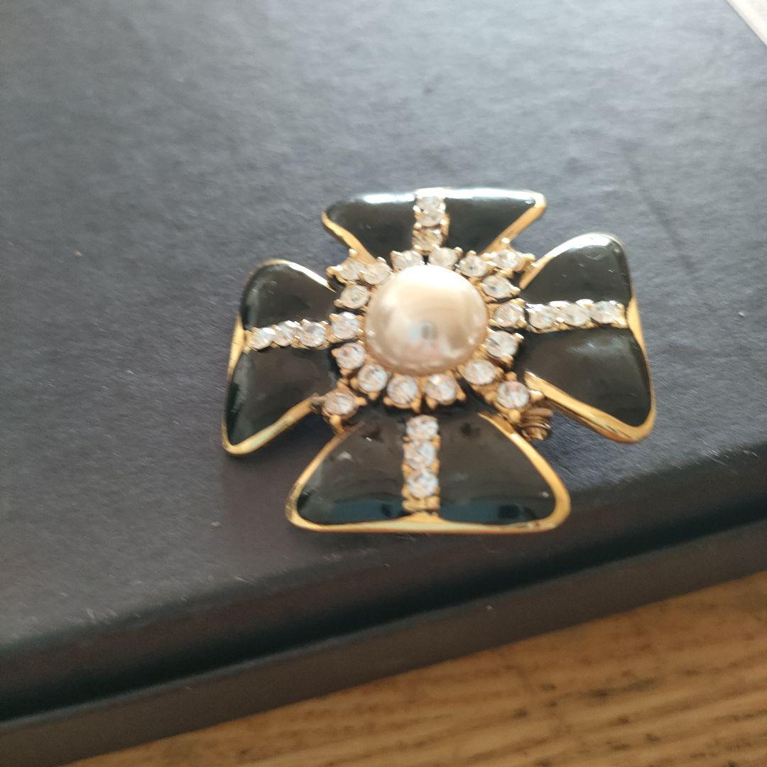 シャネル　ブローチ　パール