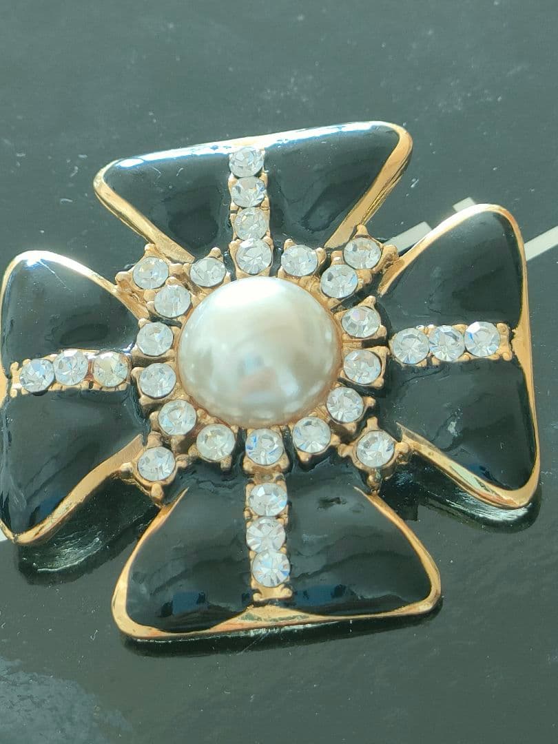 シャネル　ブローチ　パール