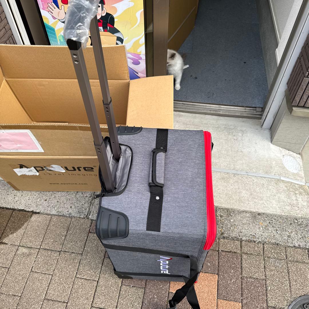 Aputure 600d Pro 新品未使用、初期不良対応