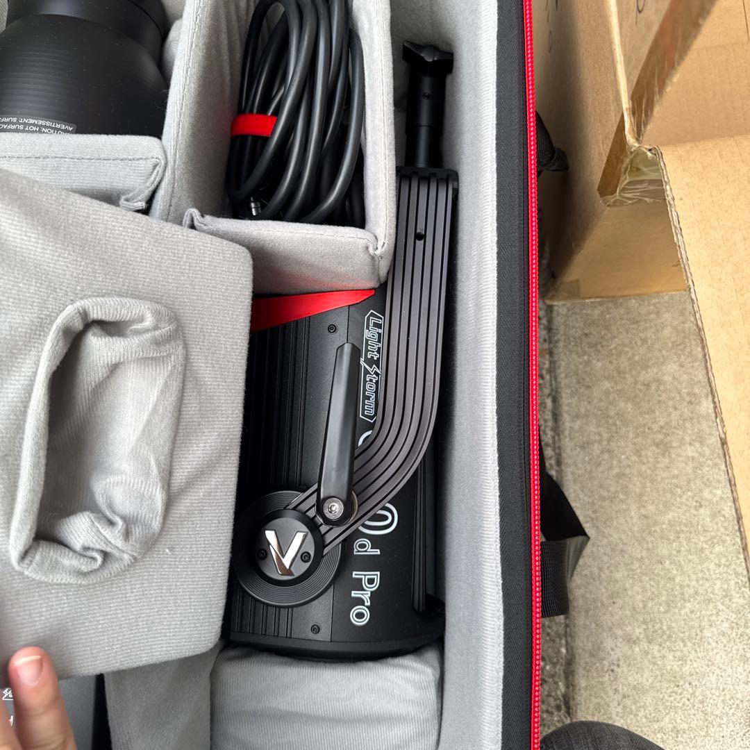 Aputure 600d Pro 新品未使用、初期不良対応