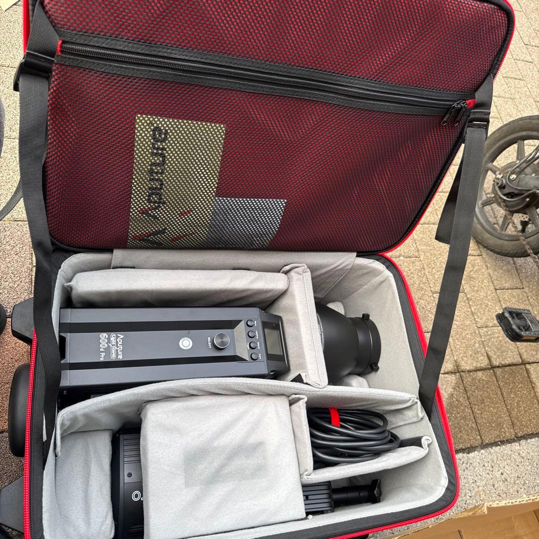 Aputure 600d Pro 新品未使用、初期不良対応