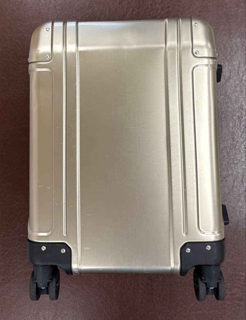 セール‼️ ゼロハリバートン　ジオ3.0 アルミ　キャリー 中古　正規品　4輪