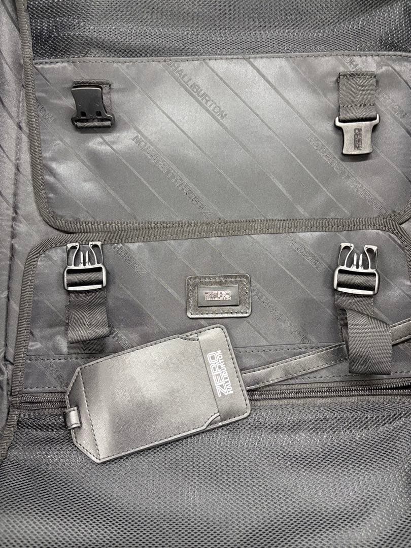 セール‼️ ゼロハリバートン　ジオ3.0 アルミ　キャリー 中古　正規品　4輪