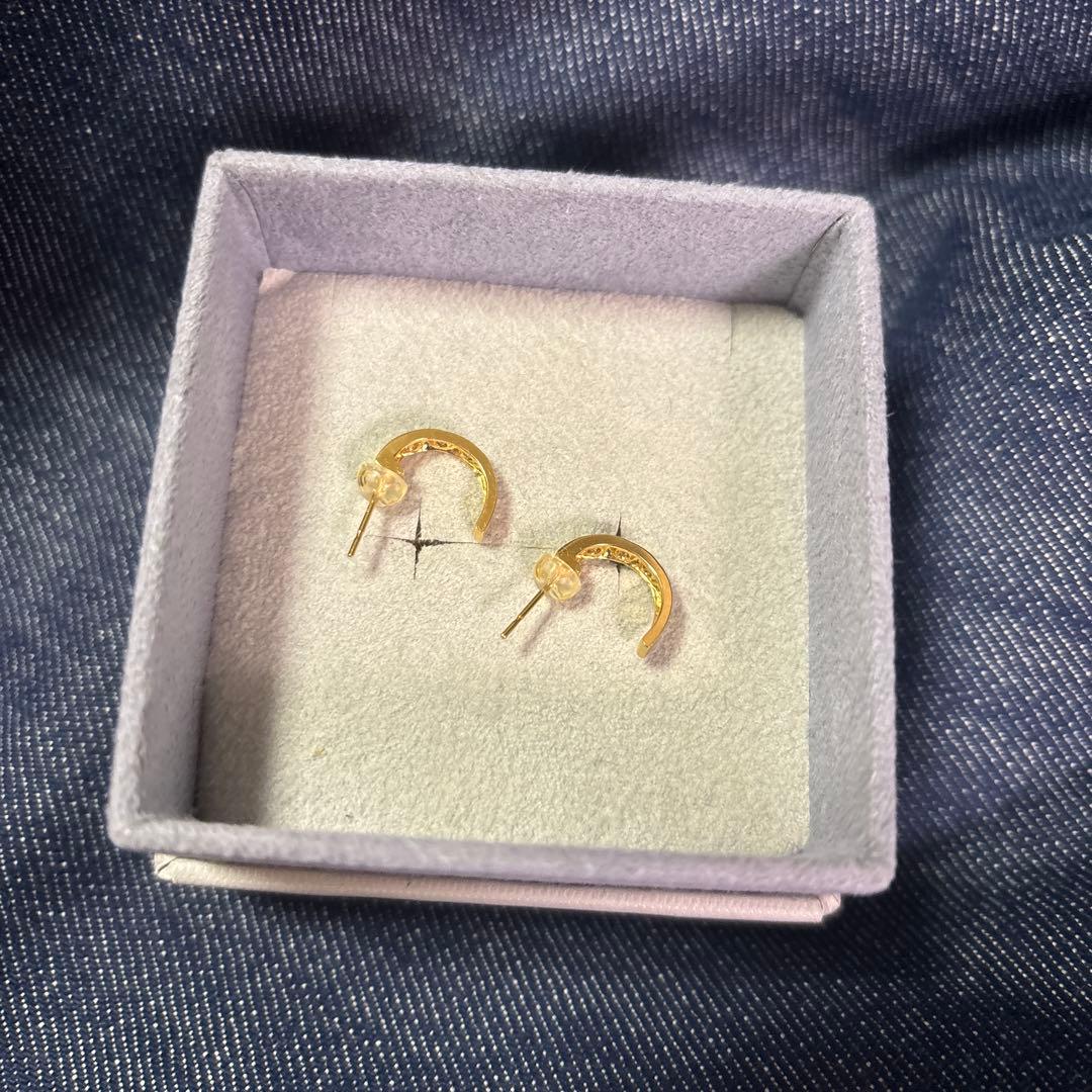 ジュエリーツツミ　k18 ダイヤ3Ｐ　ピアス