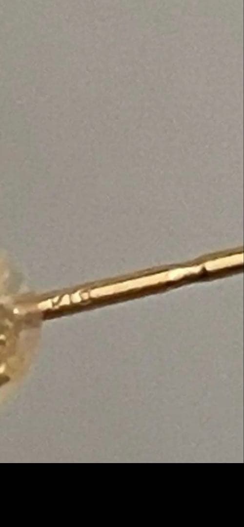 ジュエリーツツミ　k18 ダイヤ3Ｐ　ピアス