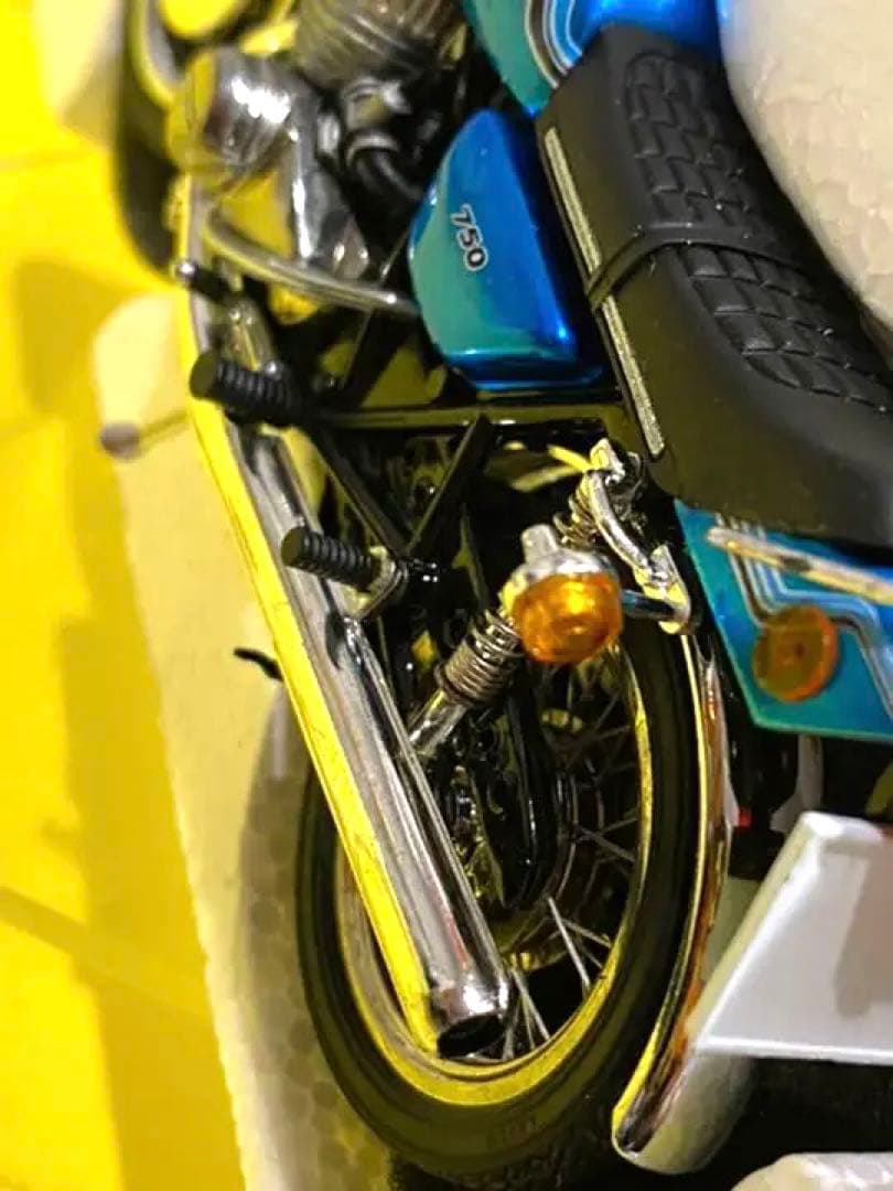 ★絶版限定★ Scale-Bikes製カワサキ750H2マッハIV1/18モデル