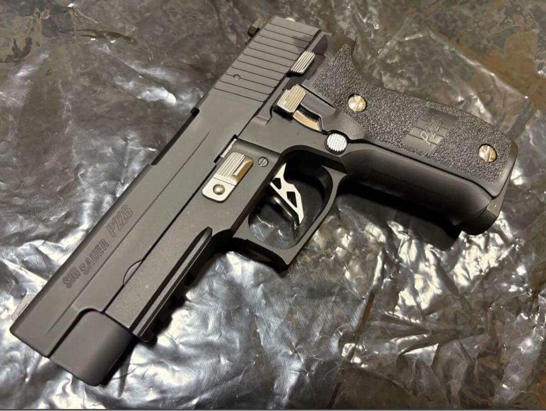 センチネルナイン使用 P226 ガスガン ブラック マガジン2本付き