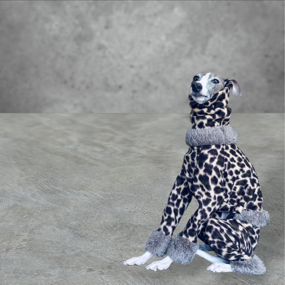 ⑳レオパードフリースロンパース