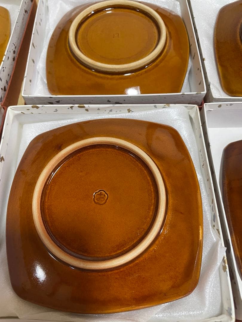 大樋長左衛門 十代 年朗 大樋年朗　干支　皿12枚揃い