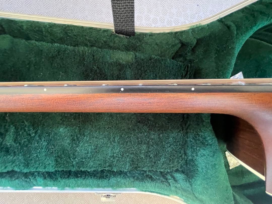 Martin D-28 、2020年製、スタンダード、美品。