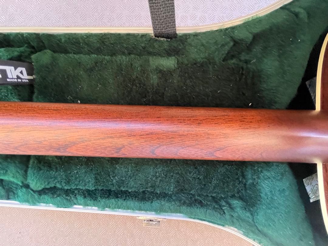 Martin D-28 、2020年製、スタンダード、美品。