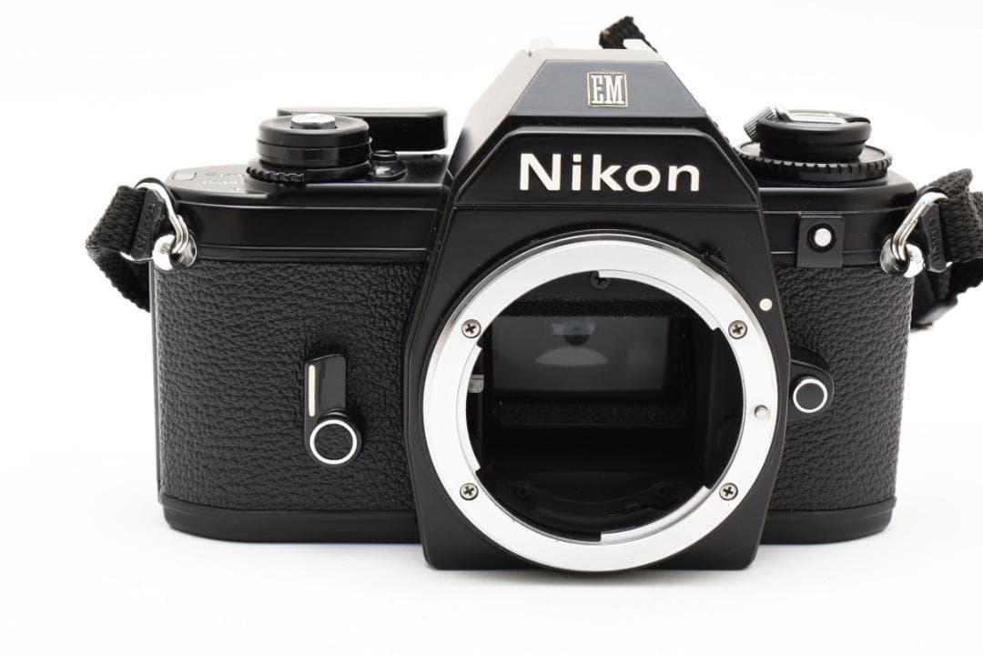 超美品 ニコン 　EM 説明書付 フィルムカメラ　モルト新品交換済 B741N