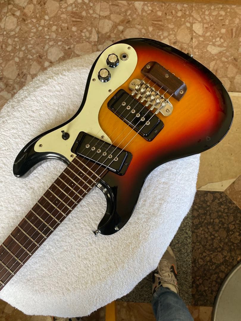 モズライト Mosrite ミニギター