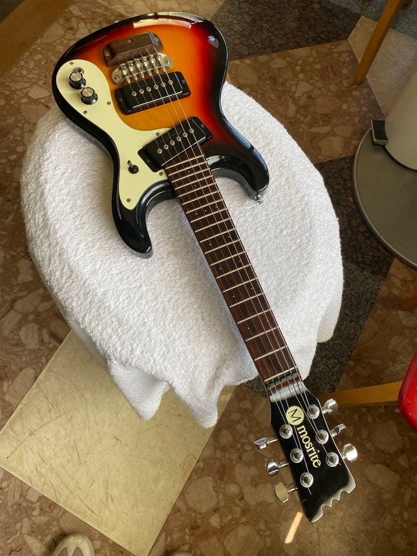 モズライト Mosrite ミニギター