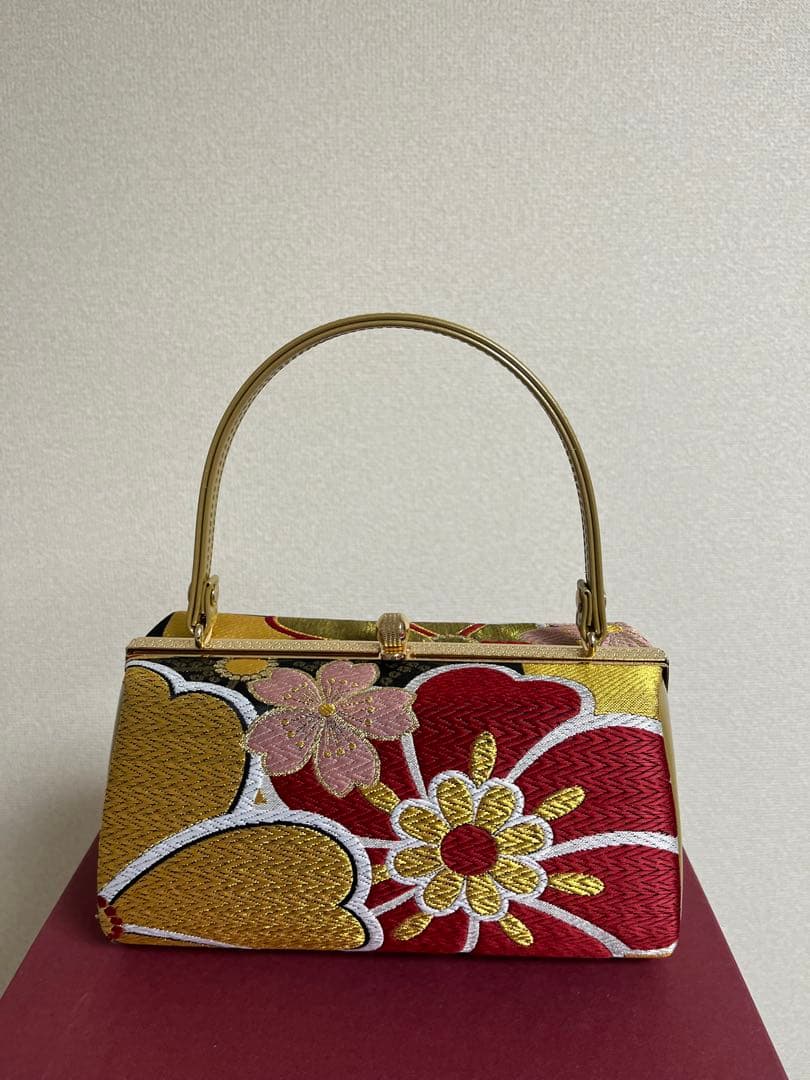 成人式・振袖・訪問着・着物　【草履バッグセット】　ゴールド/花柄