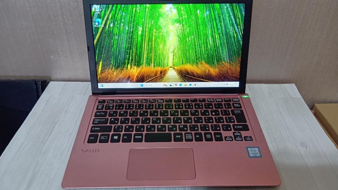 ピンキーなVaio VJS111 第6世代i5 美品