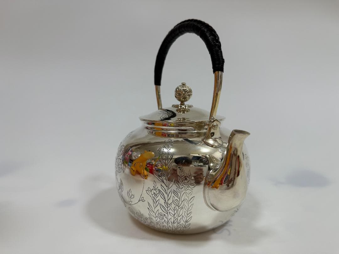 純銀製 秋草之毛彫 湯沸 銀瓶 煎茶道具