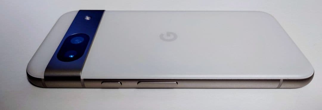 Google Pixel 8a Porcelain 128GB ケースつき