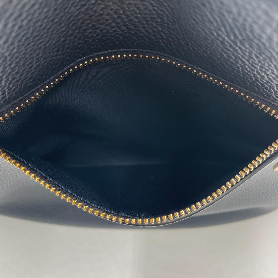 良品 COACH ショルダーバッグ レザー ブラック ホーボー 斜め掛け