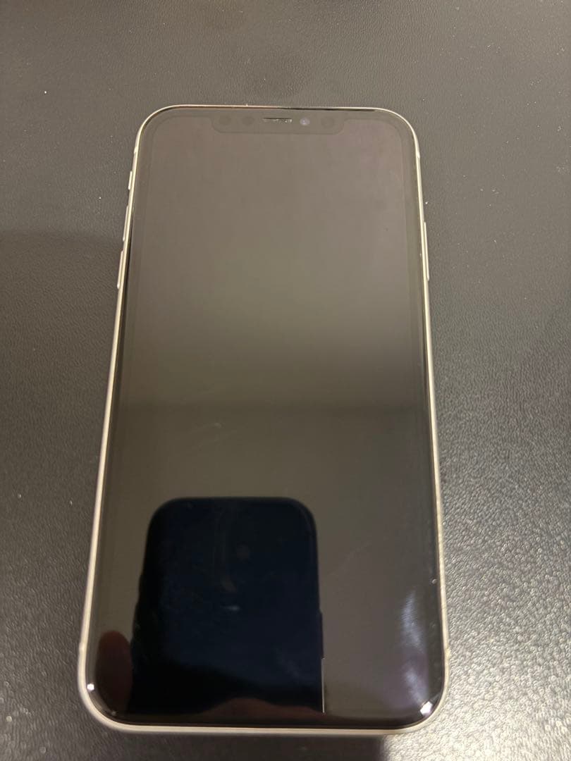 Apple iPhone 11 ホワイト　64G 美品