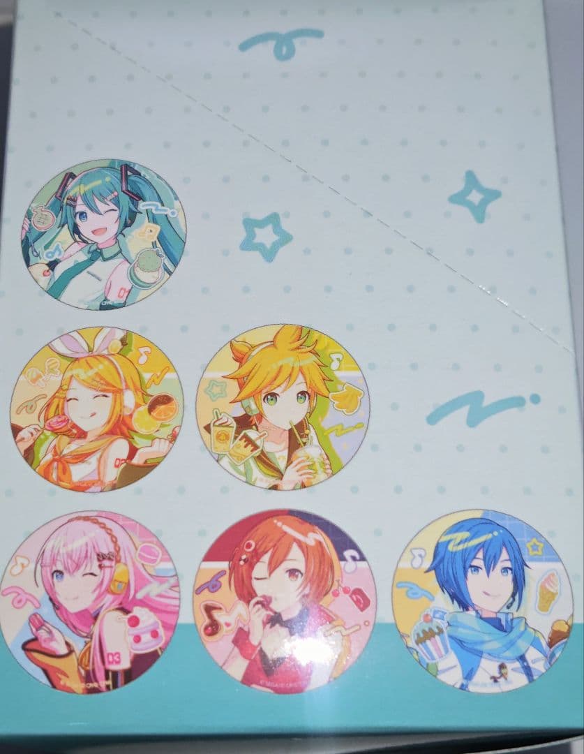 プロセカ　バースデイイラスト　グリッター缶バッチ　a BOX　外箱無し