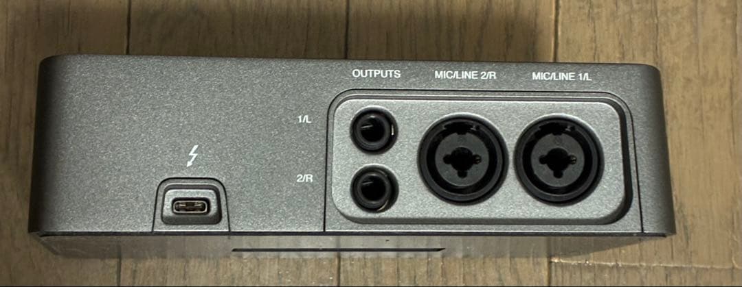 Universal Audio ARROW オーディオインターフェイス