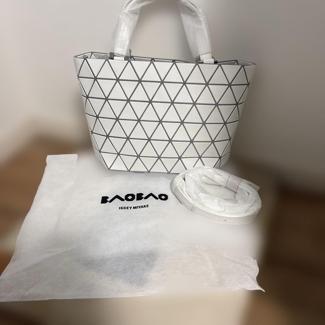 新品・バオバオ イッセイミヤケ 2way クリスタルマット ショルダーバッグ