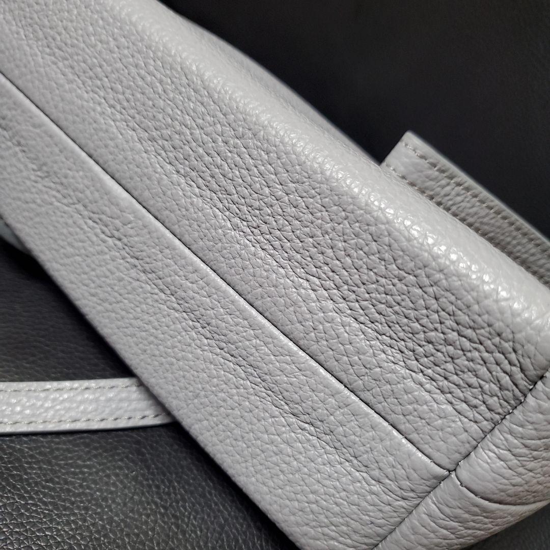 イタリア製牛革ショルダー