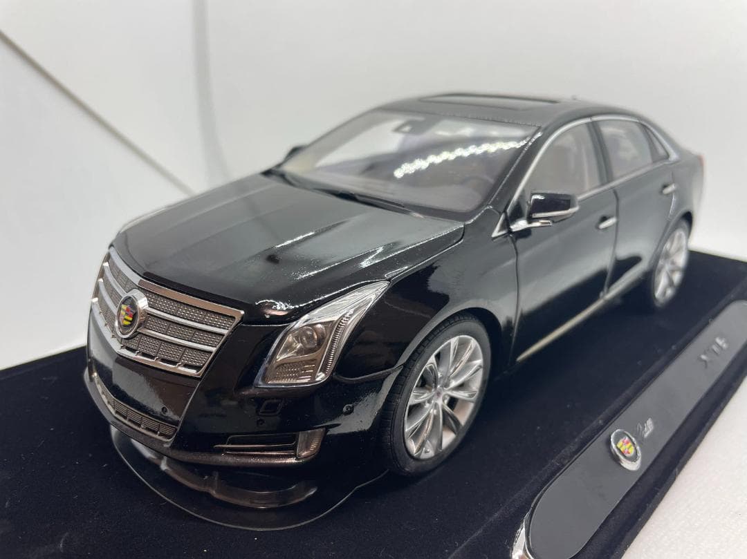 102-016 1/18 キャデラック Cadillac XTS ブラック