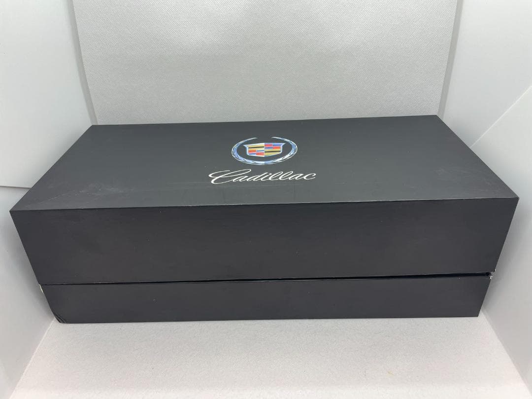 102-016 1/18 キャデラック Cadillac XTS ブラック