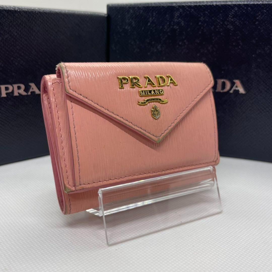 【美品】プラダ 三つ折り財布 コンパクト財布 サフィアーノレザー 小銭 ピンク