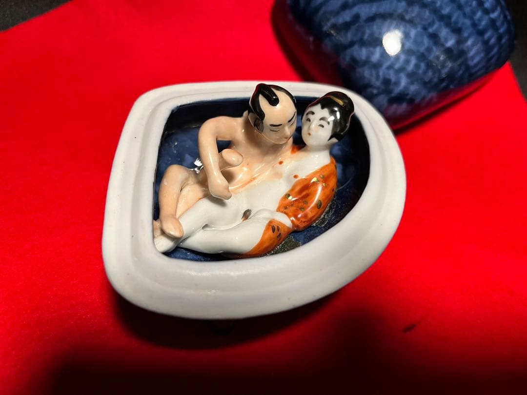 春画 陶器 貝合わせ 日本陶芸 骨董 しゅんが はまぐり型 置物